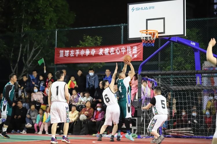 以及球员们